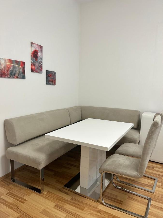 Dom Apartment Wina Bagian luar foto