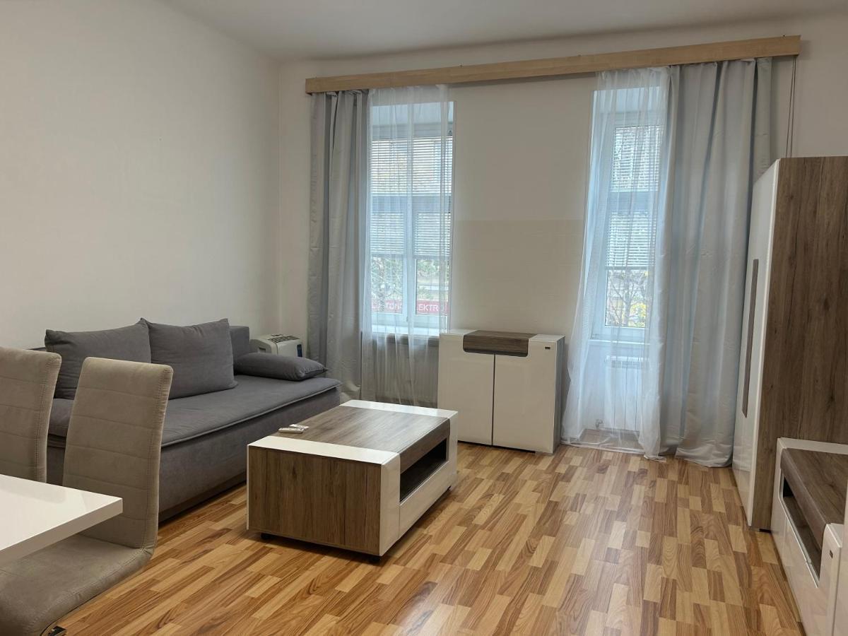 Dom Apartment Wina Bagian luar foto