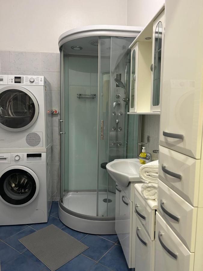 Dom Apartment Wina Bagian luar foto